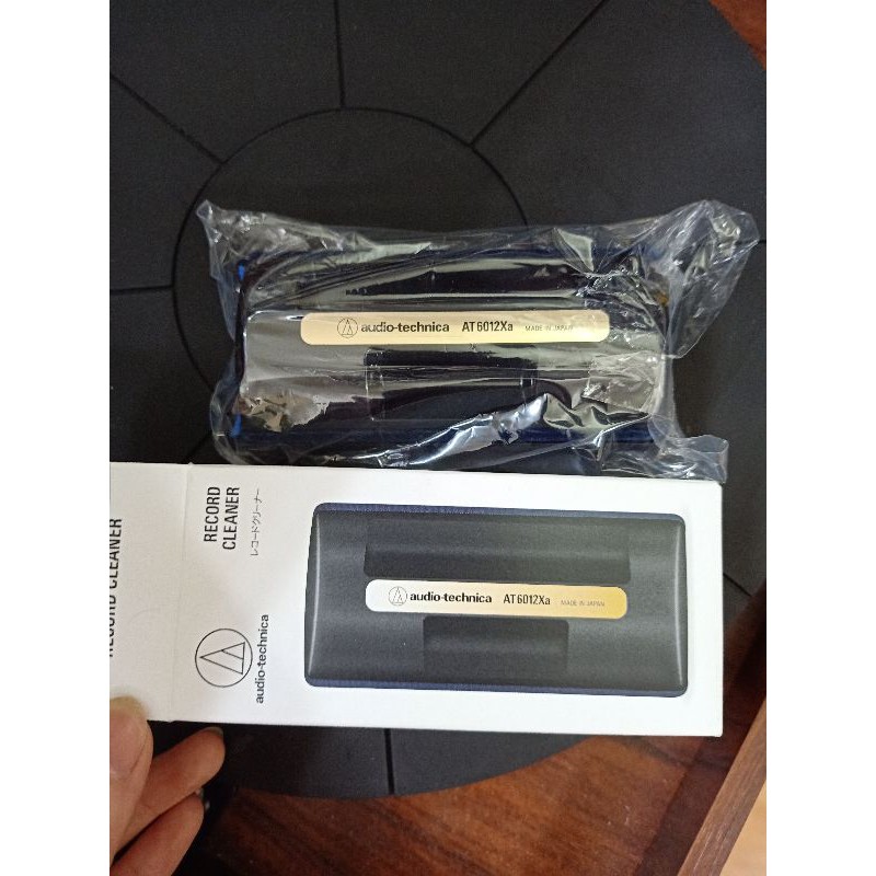 Chổi + nước lau đĩa than