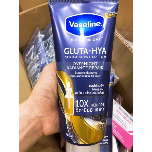 Sữa dưỡng thể Vaseline Xanh Healthy Bright Gluta - Hya Serum Burst Lotion Overnight Radiance Repair 330ml