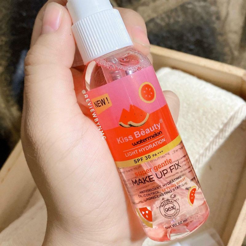 🍉 Xịt Khoáng Khoá Make Up, Chống Nắng Dưa Hấu FIX SPRAY KISS BEAUTY — Xịt Khoá Cố Định Lớp Trang Điểm Lâu Trôi | BigBuy360 - bigbuy360.vn