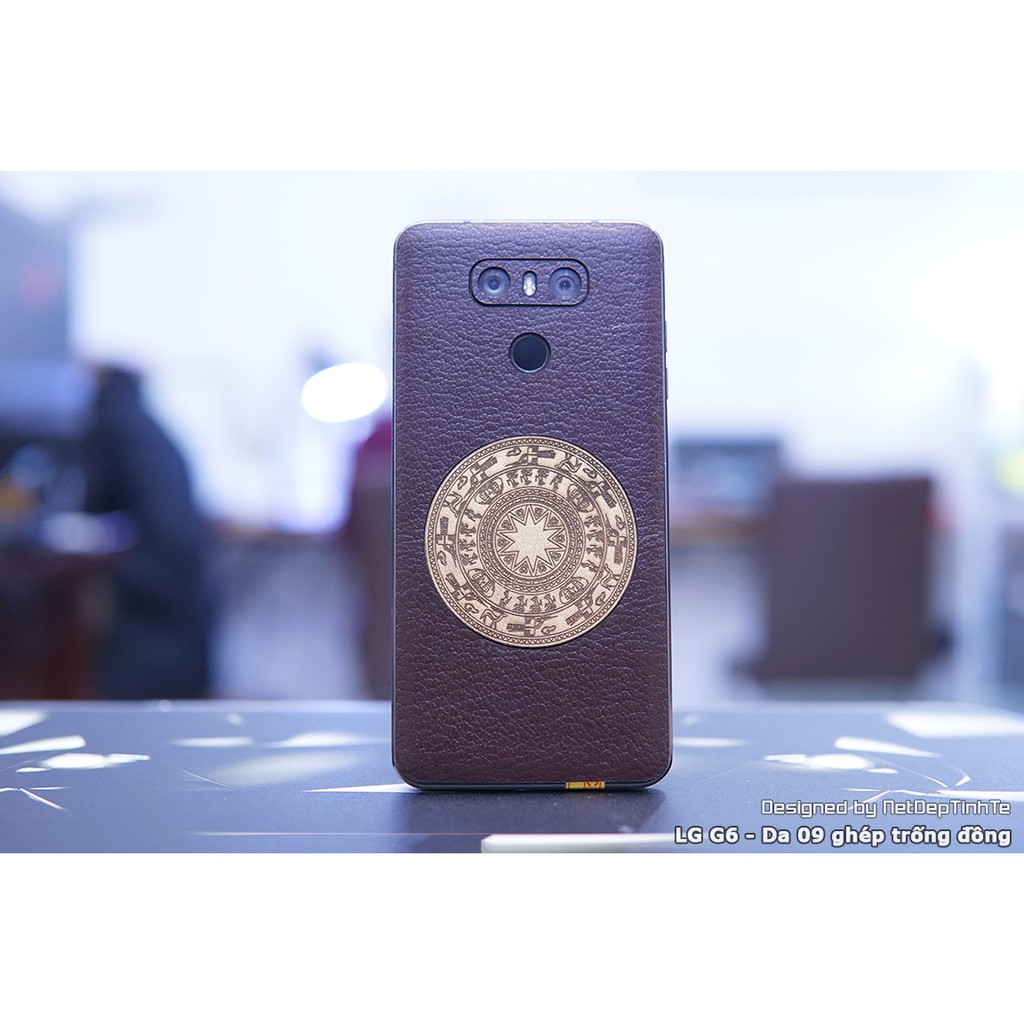 Miếng dán skin da Lg G6 - Da bò nâu ghép trống đồng - D9