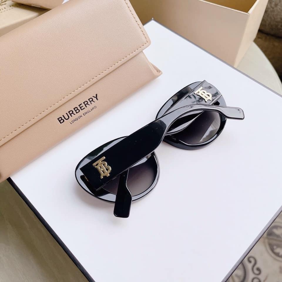 Burberry - Kính mát Burberry mắt xám đen, gọng logo BE4298 3001T3