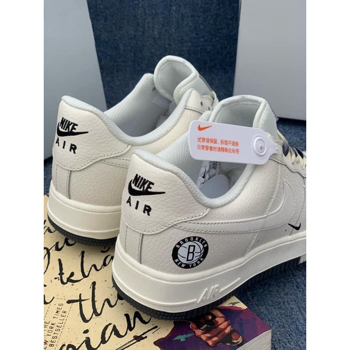 Giày Nike Be Sữa Air Force 1 Low &quot; Brooklyn &quot; Sail Black, Giày AF1 âm dương chuẩn S.Cấp nguyên bản cho nam nữ