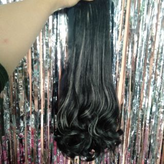 Tóc cột xoăn line ngắn