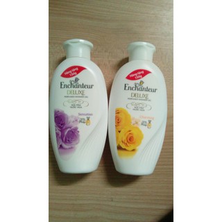 Sữa Tắm Trắng Và Dưỡng Ẩm Enchanteur Charming (hàng tặng 150g)