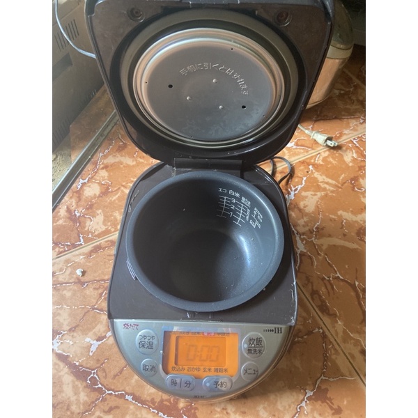 Nồi cơm điện Tiger JKI-H550 0.5L cao tần IH