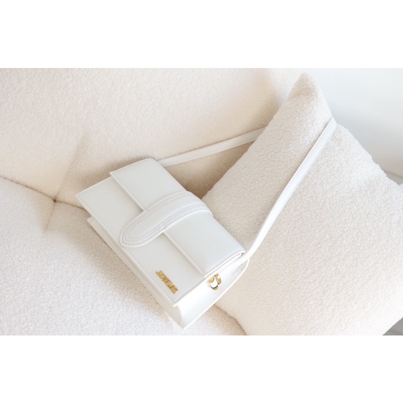 Túi Jacquemus Size 26cm Dáng Kẹp Nách Siêu Xinh Fullbox Ảnh Thật Tự Chụp