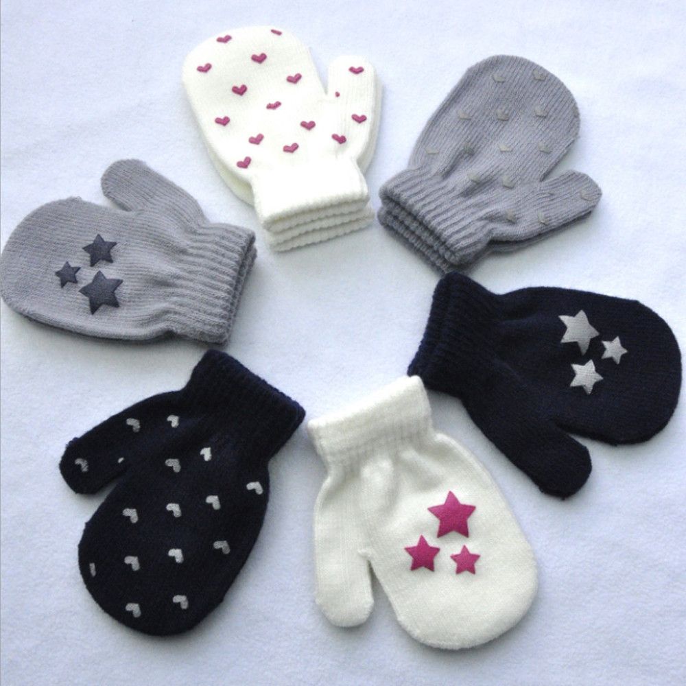 Găng tay dệt kim chống trượt họa tiết hoạt hình cho bé