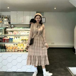 Váy đuôi cá caro cổ thắt nơ dài thanh lịch