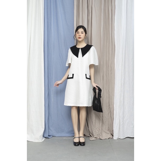 Váy Dạ Tweed Trắng Phối Cổ Đen Dáng Suông A Dễ Mặc Nắp Túi Trang Trí Nổi Bật | BigBuy360 - bigbuy360.vn