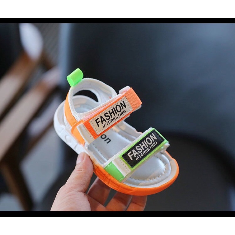 Dép sandal cho bé trai,bé gái kiểu dáng hàn quốc hàng quảng châu