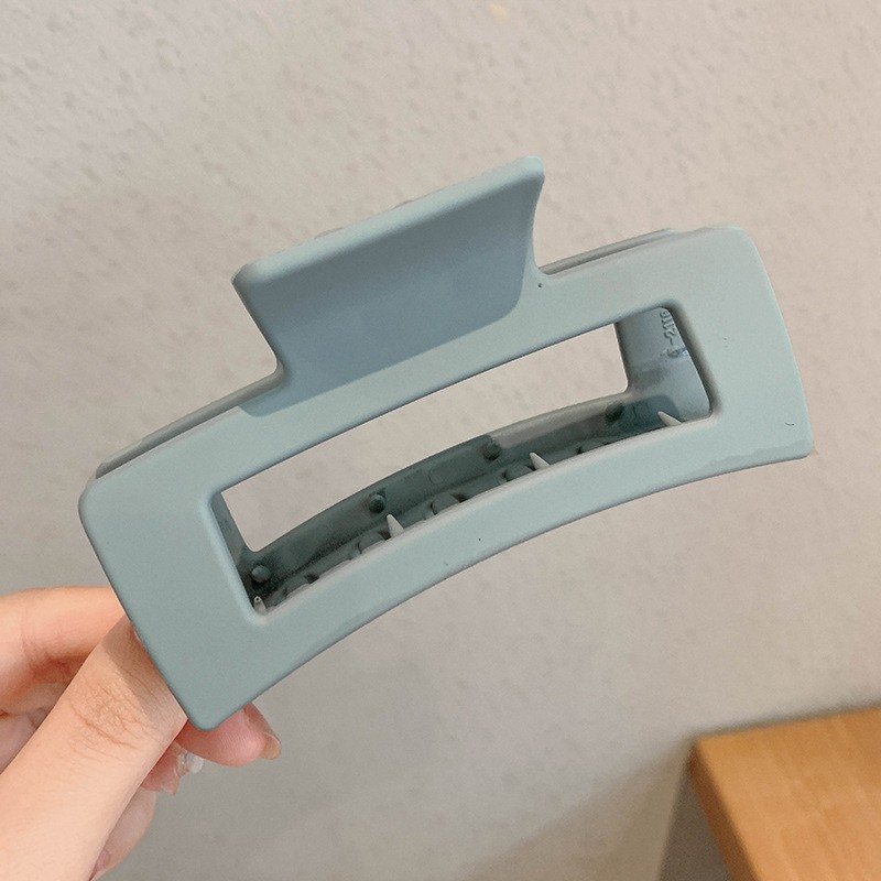 Kẹp tóc phong cách Hàn Quốc đơn giản cho nữ