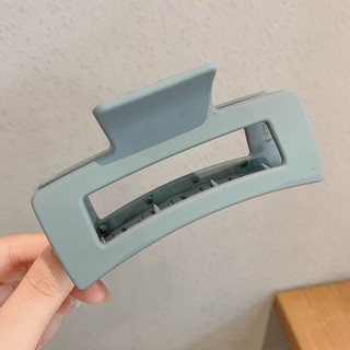 Kẹp tóc phong cách Hàn Quốc đơn giản cho nữ