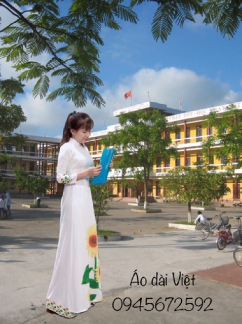Bộ áo dài lụa may sẵn in 3D (hình thật tự chụp)