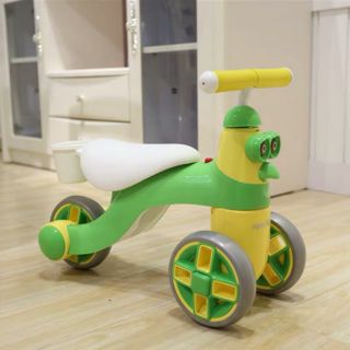 Xe chòi chân cân bằng mẫu con gà cực chắc chắn