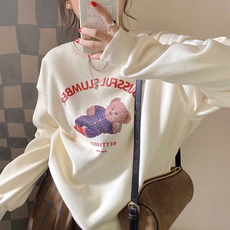 Áo Sweater lót nhung cổ tròn tay dài dáng rộng in hình gấu dễ thương cho nữ