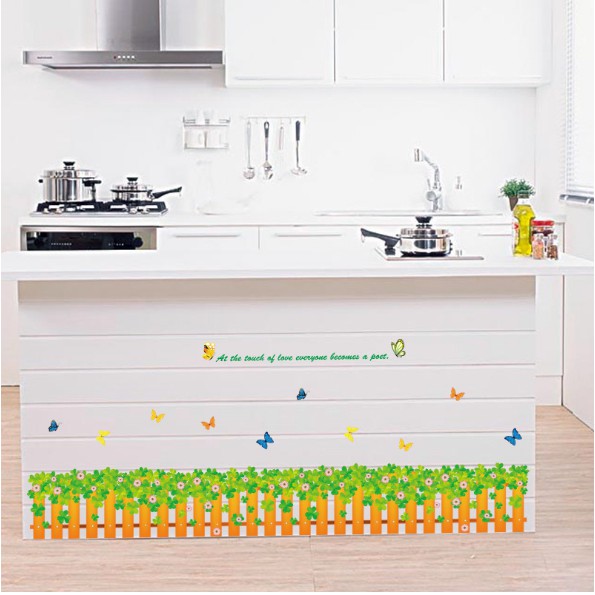 Decal trang trí chân tường hàng rào gỗ Cỏ xanh may mắn