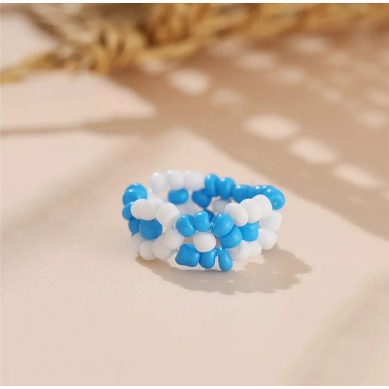 Nhẫn hạt cườm hình bông hoa