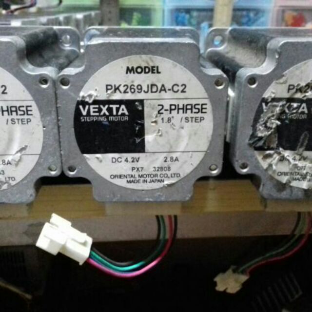 Động cơ bước -2 pha . Vexta Pk269 2.8A . Pk258 2A . Japan .