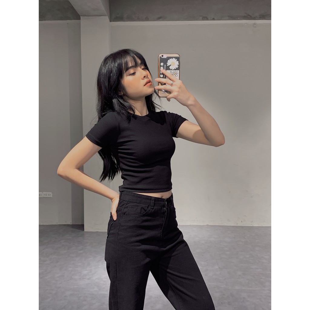 ÁO CROPTOP TRƠN THUN TĂM 4 MÀU TRENDY 2021 CHUBBIE bốn màu đen/trắng/xanh bơ/nâu - CROPTOP ACN015