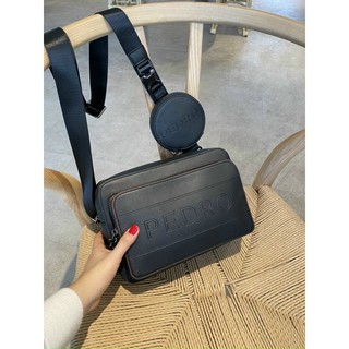 Túi đeo chéo for him in black P.e.d.rio