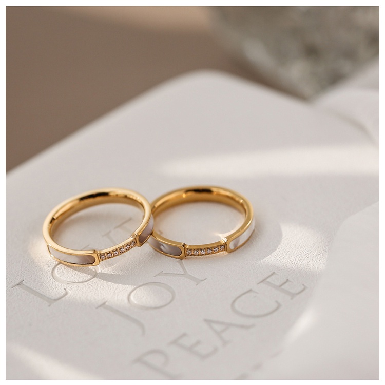 Nhẫn Thép Titan Mạ Vàng 18k Đính Đá Zircon Sang Trọng Phong Cách Hàn Quốc Cho Cặp Đôi