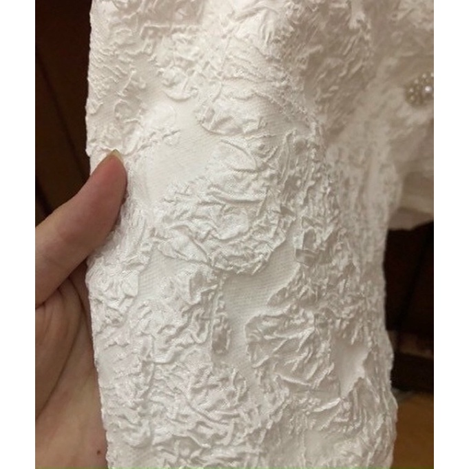 Váy gấm khuy ngọc