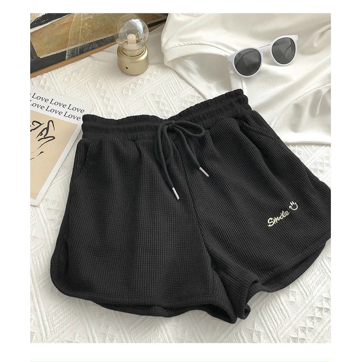 Quần Short Thể Thao Nữ Meestore - Sooc Mặc Nhà Dáng Ngắn Chất Tổ Ong Thêu Smile Phong Cách Ullzang
