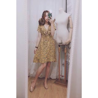 VÁY ĐẦM HOA NHÍ CỘT NƠ NGỰC