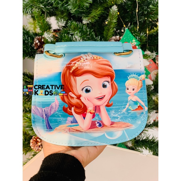 Túi đeo chéo cho bé gái mẫu Elsa dễ thương chất liệu Polyeste chống thấm nước dễ vệ sinh (LuxBAG)