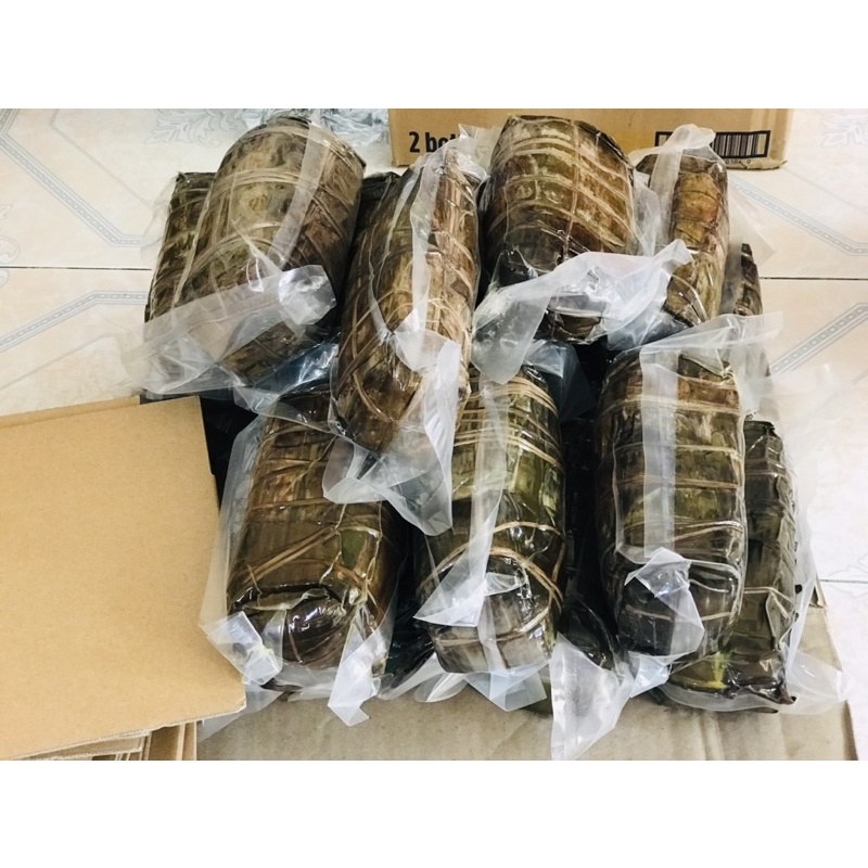 Bánh tét trà cuôn chay nhân chuối (1kg), đặc sản chính gốc Trà Vinh | BigBuy360 - bigbuy360.vn