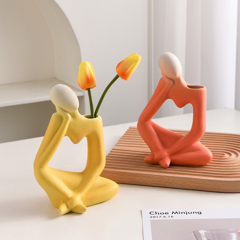 Bình cắm hoa gốm sứ nghệ thuật hình người suy nghĩ