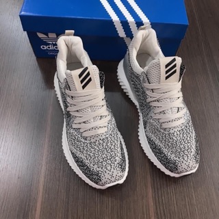 ( Video cận cảnh ) Giày Sneaker Alphabounce Beyond Báo Xám
