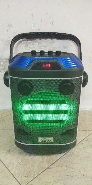 Loa kéo đèn LED cảm ứng theo nhạc