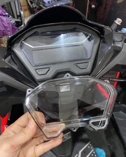 Mica mặt đồng hồ vario - click 2018
