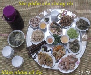 Mâm nhôm cỡ đại