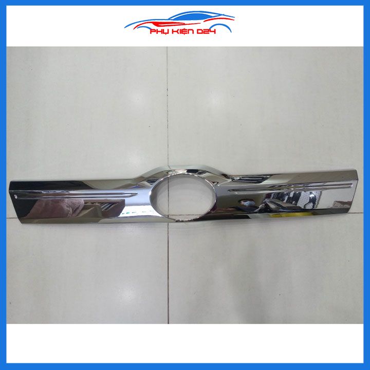 Ốp tay mở cốp mạ crom Raize 2021-2022-2023 trang trí xe chống va đập hiệu quả
