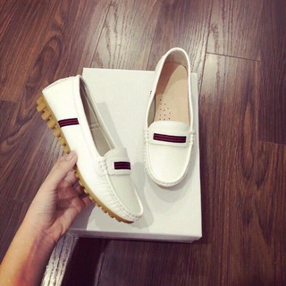Giày moka g.c kẻ đỏ