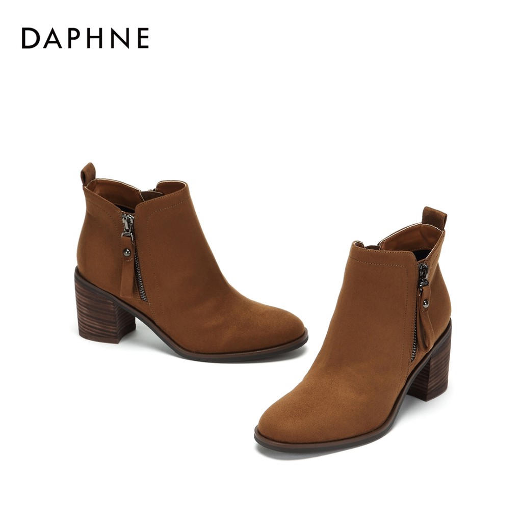 Daphne Giày Bốt Cao Gót Da Lộn Mũi Tròn Phối Khóa Kéo Bên Hông Cá Tính