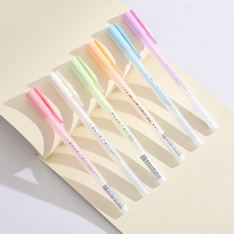 Bút Keo Với Màu Độc Đáo