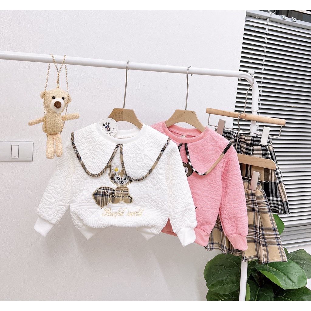 Váy bé gái áo gấm xốp và chân váy kẻ xếp ly liền quần kèm gấu đeo chéo XHN1084