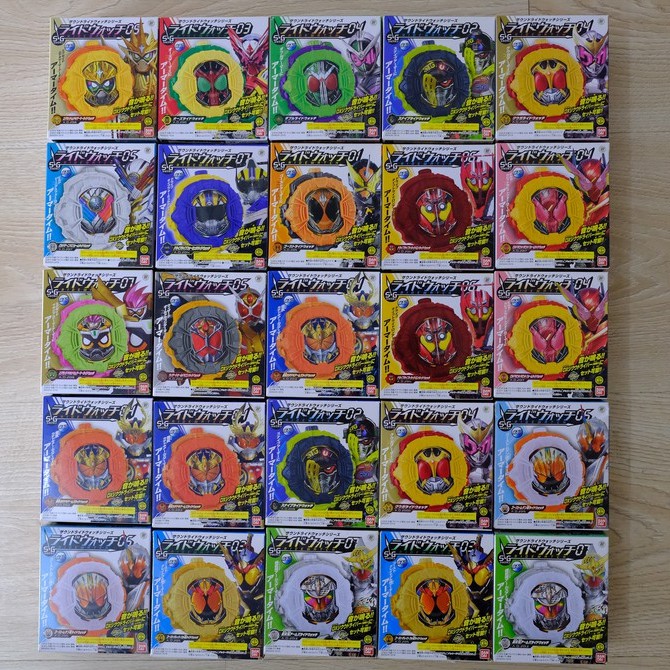 Đồ chơi Candy Ridewatch New Full Box. Hàng Chính Hãng Bandai Ride Watch Kamen Rider Zi-O SG Shokugan Candy Toy. Box đẹp.