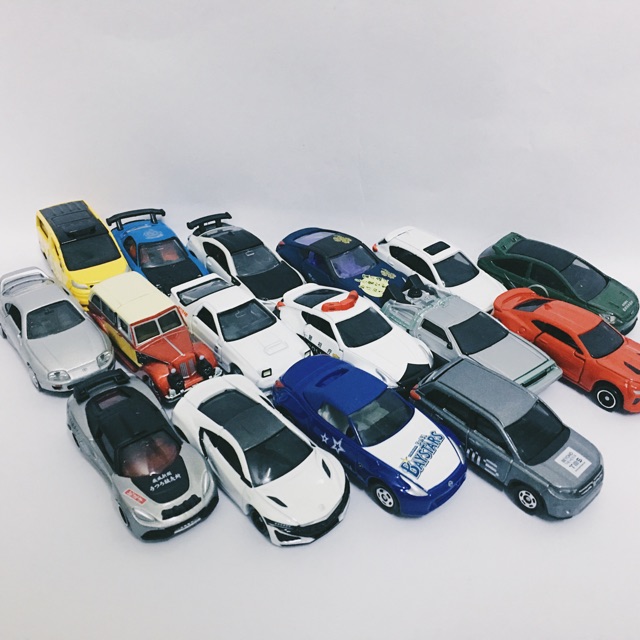 Xe mô hình tomica