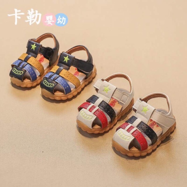 Giầy tập đi cho bé