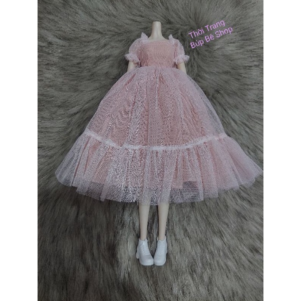 Váy xinh cho búp bê shop có các size barbie,30cm,60cm .xinyi.blythe.1/8.doris...