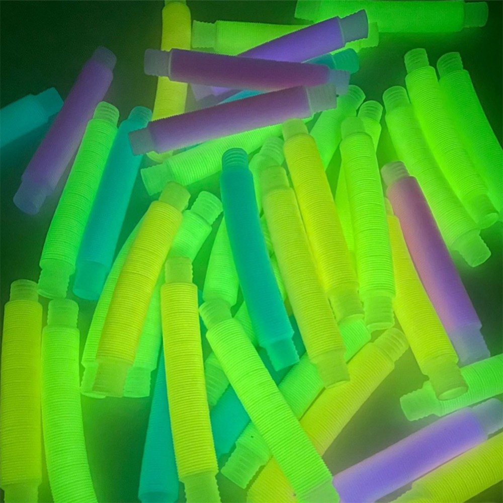 Đồ chơi ống lò xo phát sáng giúp giảm căng thẳng(random  color)