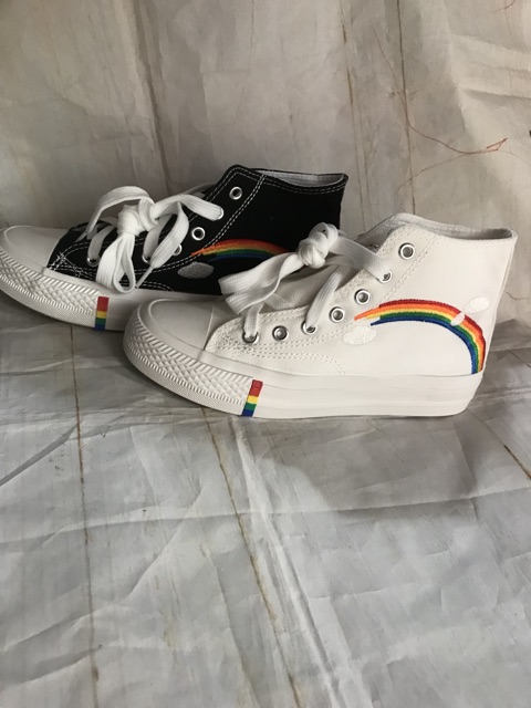 [Mã FAMAYWA2 giảm 10k đơn từ 50k] Giày cao cổ cầu vồng 2 màu đen trắng Mã CT150 | BigBuy360 - bigbuy360.vn