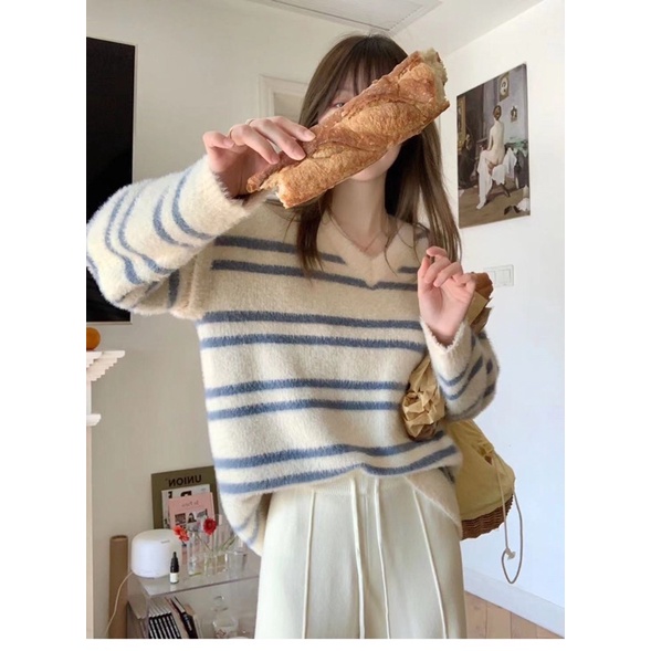 Áo len fom rộng kẻ xanh