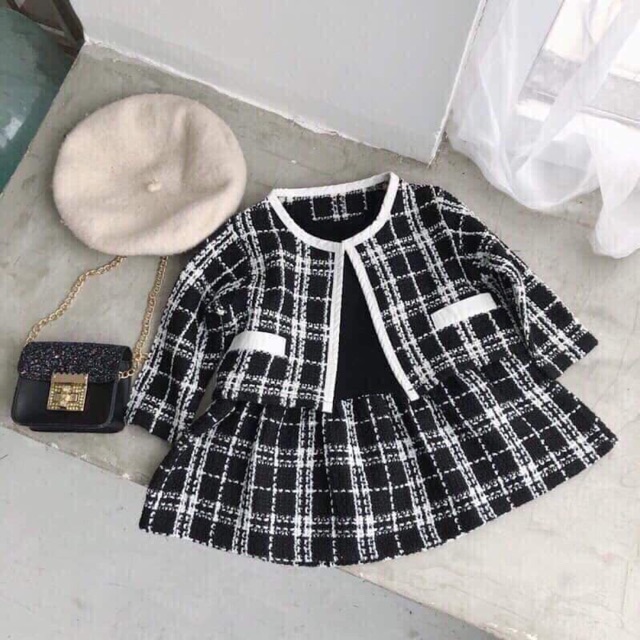 Váy dạ đen trắng cho bé yêu