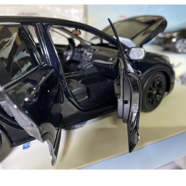 Mô hình xe Honda CRV Sensing 2021 tỉ lệ 1:18