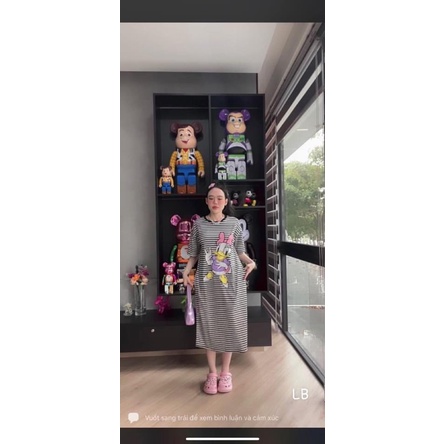 Váy kẻ suông in hình mickey